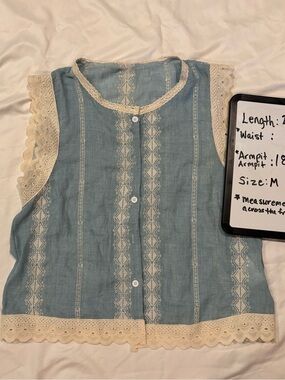 Women’s Sleeveless Button Up Blouse with Lace Detail